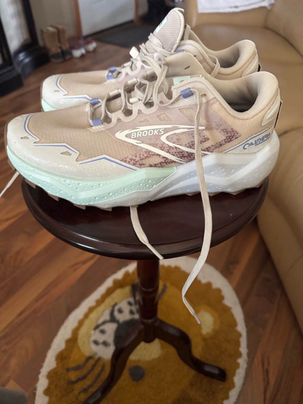 Brooks Caldera Women's Beige and Light Green Running Shoes. Like new worn once - Picture 3 of 5
